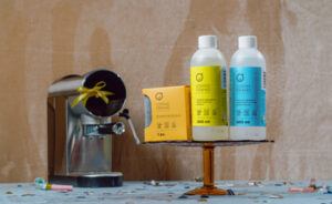 1+1 COFFEE FRIEND apkopes produktiem